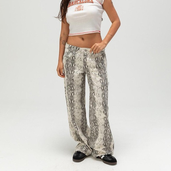 RSQ Womens Low Rise SNAKE Baggy Carpenter Pants - Picture 1 of 6